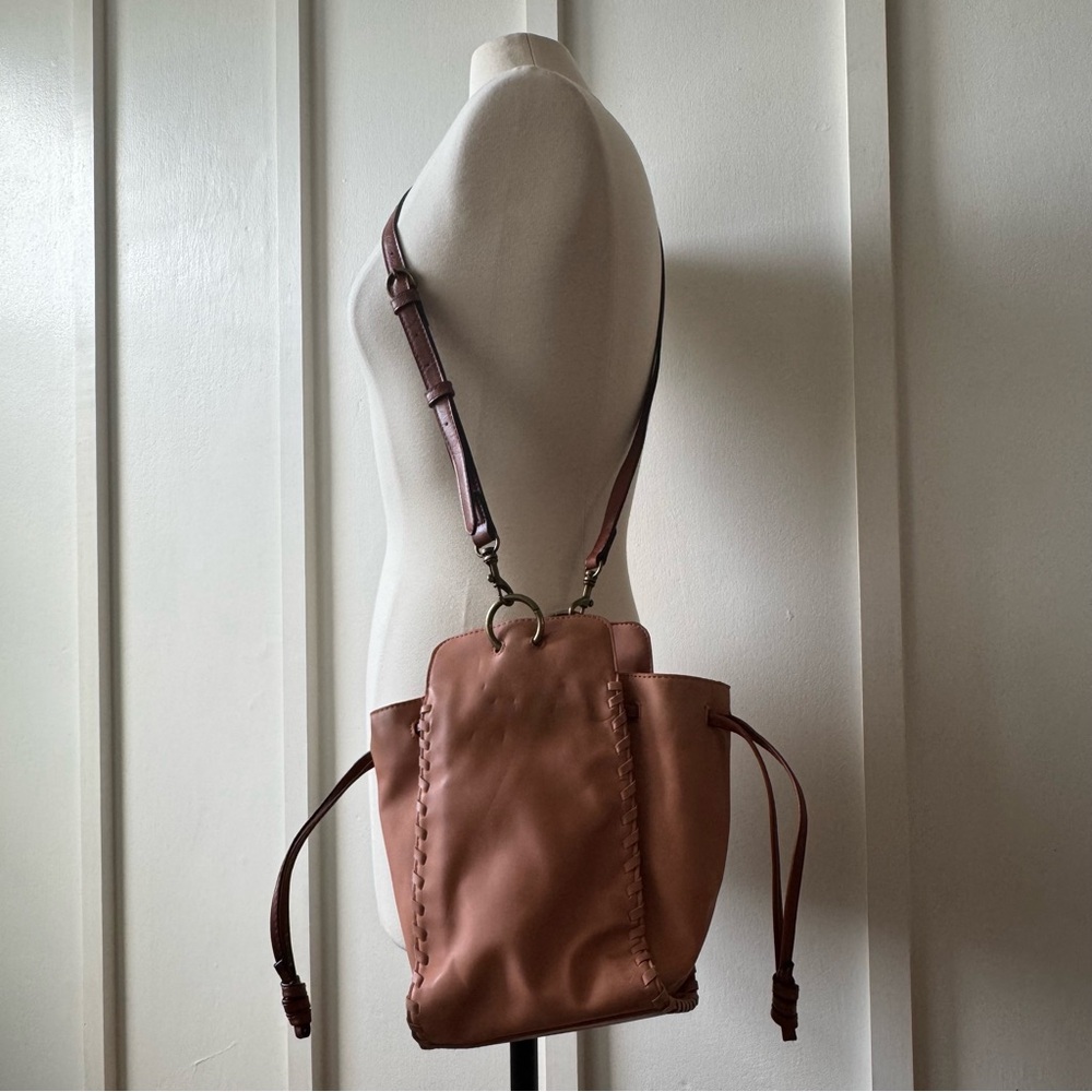 Universal Thread Brown Faux Leather‎ Bucket Crossbody Purse - Picture 4 of 7